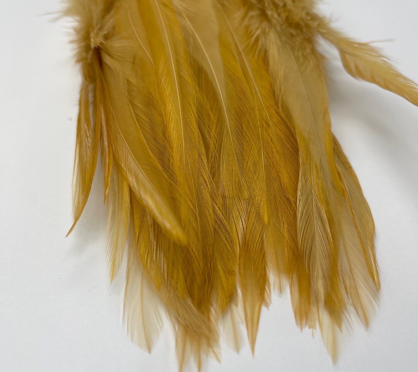 Wapsi Strung Rooster Saddles Long - Ginger/White