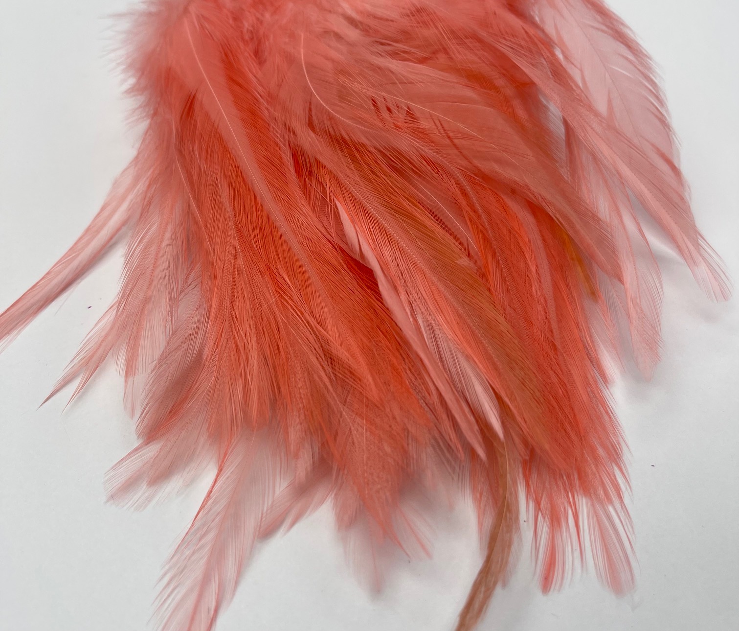 Wapsi Strung Rooster Saddles Long - Shrimp Pink/White