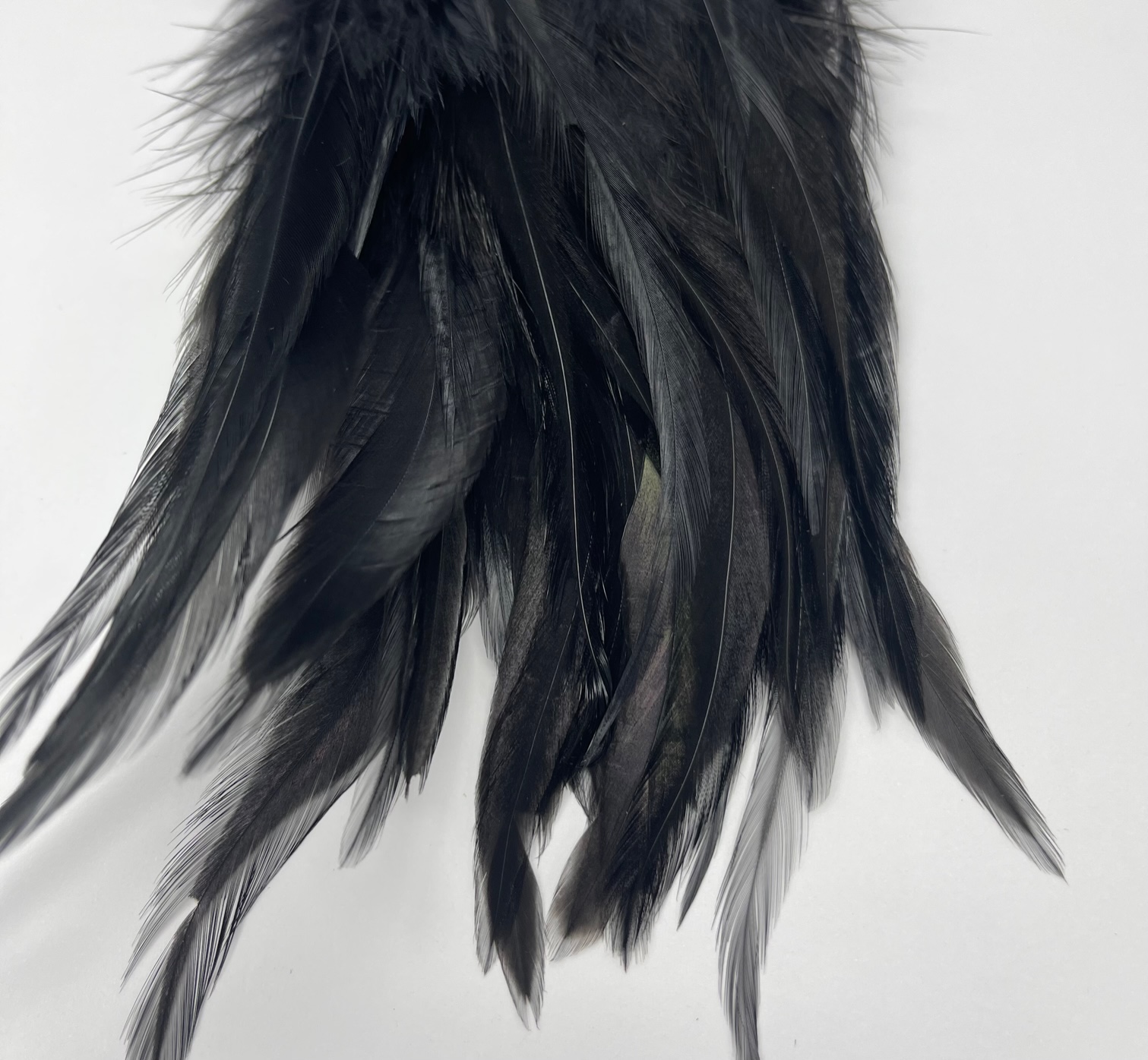 Wapsi Strung Rooster Saddles Long - Black/Natural