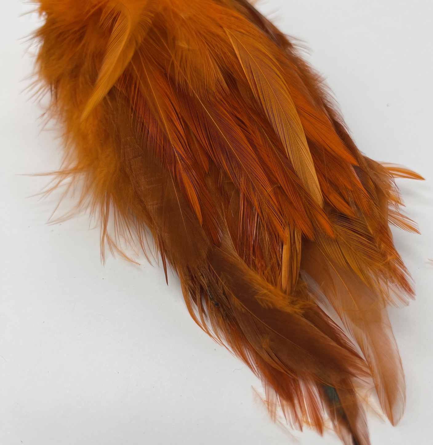 Wapsi Strung Rooster Saddles Long - Orange/Natural